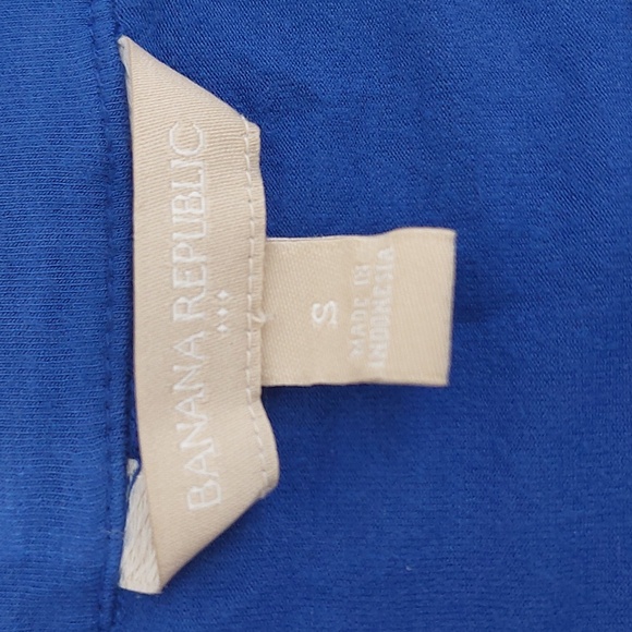 BANANA REPUBLIC Striped Blue and White Women's Top NWOT - Picture 2 of 7